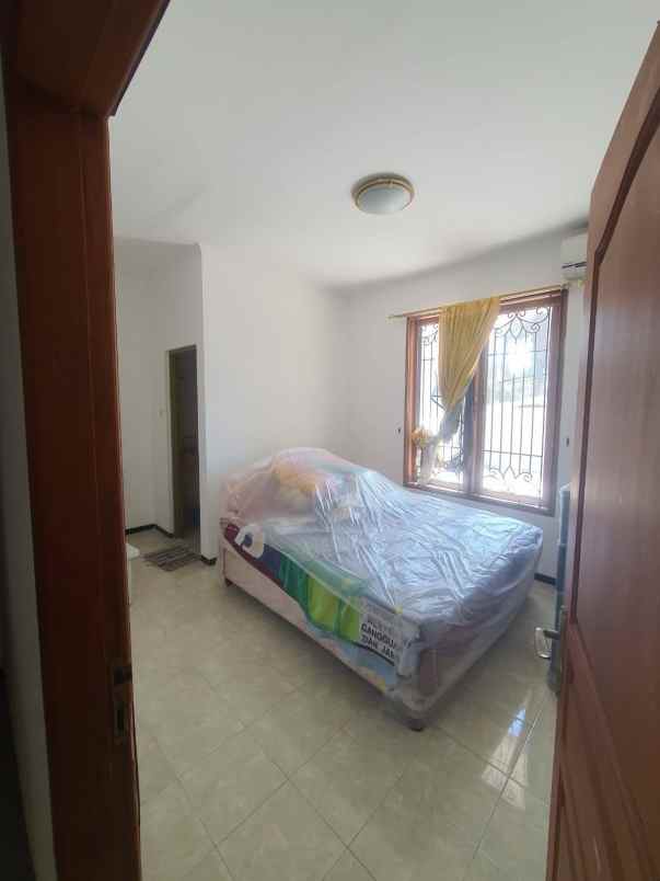 dijual rumah dharmahusada mas