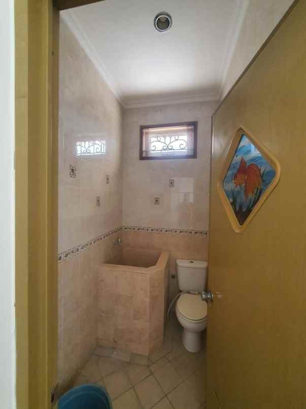 dijual rumah dharmahusada mas