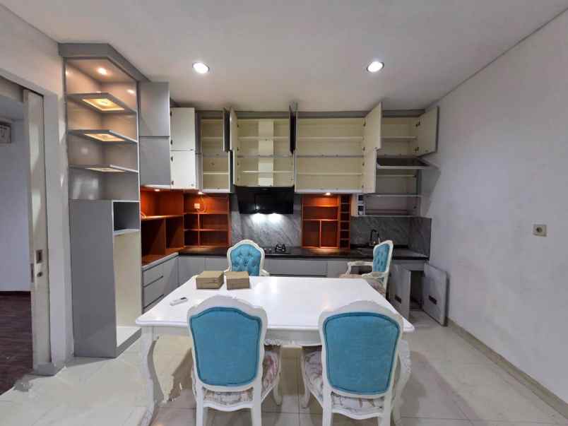 dijual rumah di cluster summarecon bekasi