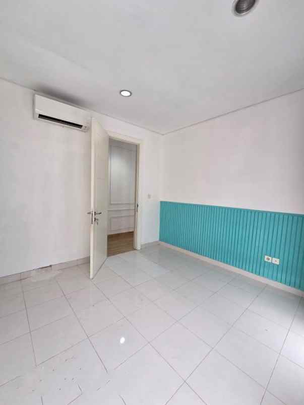 dijual rumah di cluster summarecon bekasi