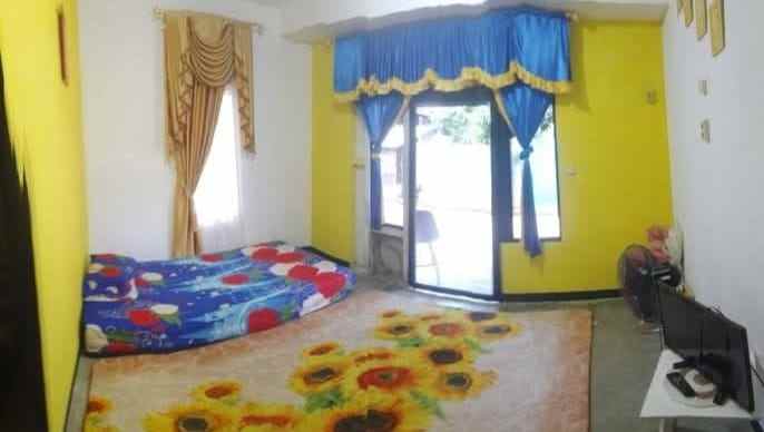 dijual rumah di jl brigjen katamso gg wakaf