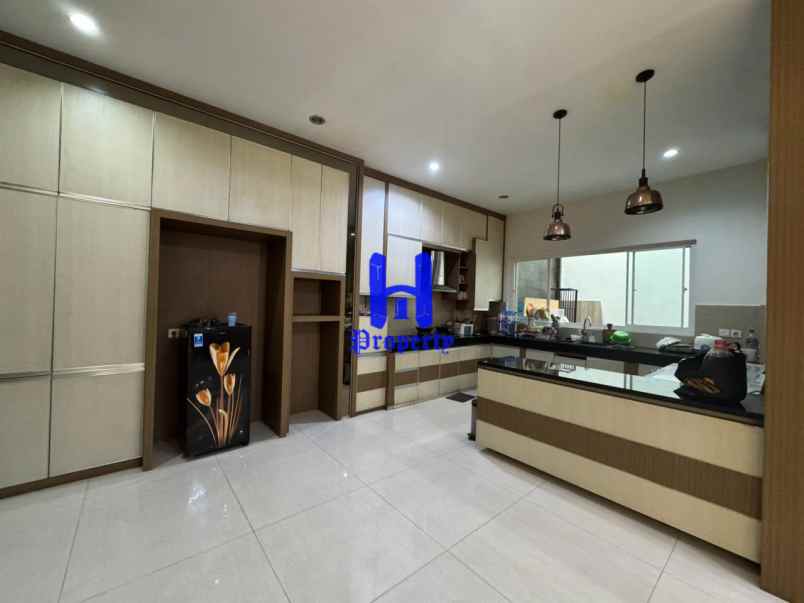 dijual rumah di komplek cemara kuta medan jalan ubud