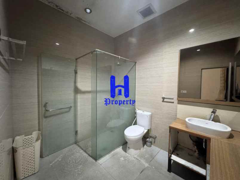 dijual rumah di komplek cemara kuta medan jalan ubud