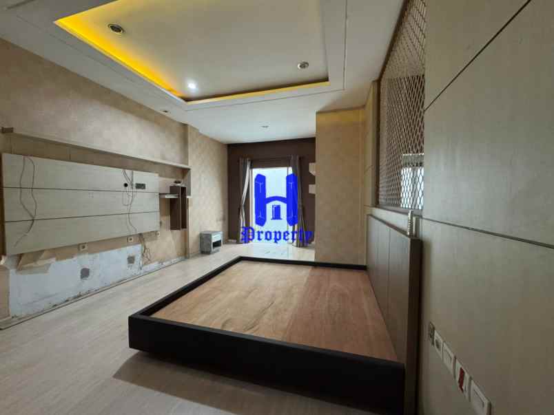 dijual rumah di komplek cemara kuta medan jalan ubud