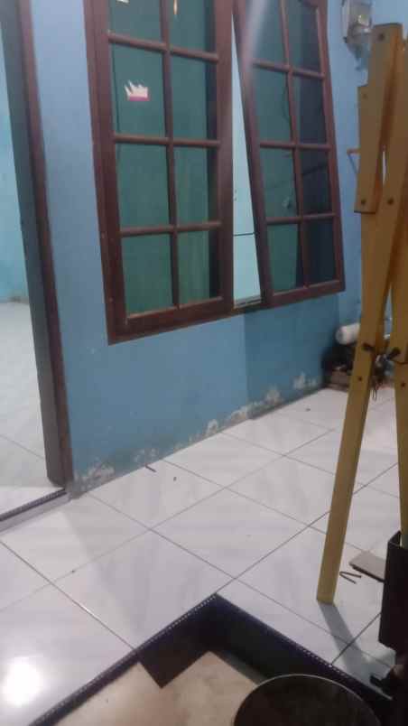 dijual rumah di kp utan bahagia rt 03 rw 04
