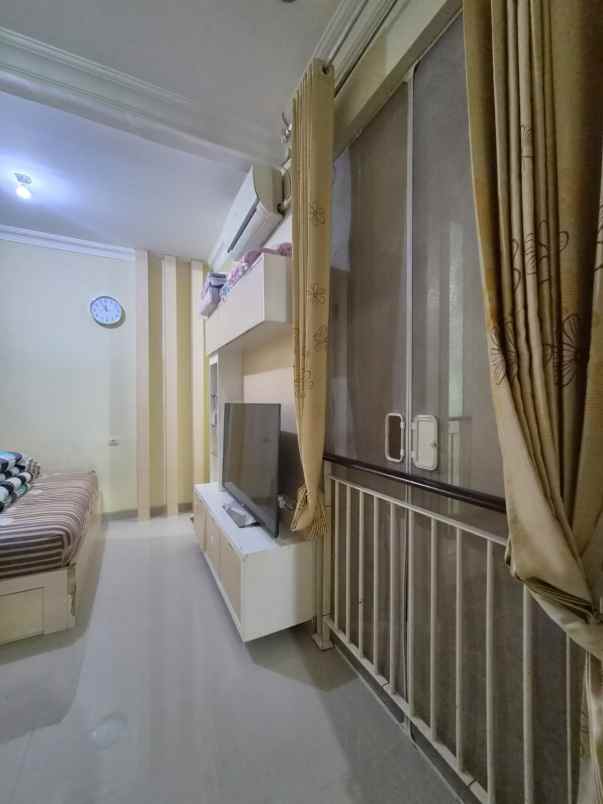 dijual rumah di pakuwon city surabaya timur