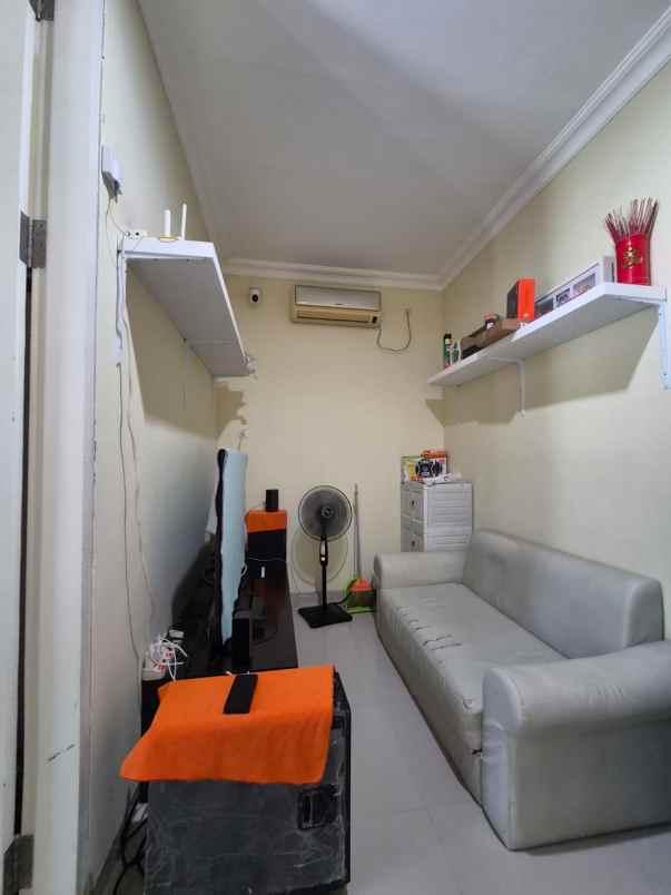 dijual rumah di pakuwon city surabaya timur