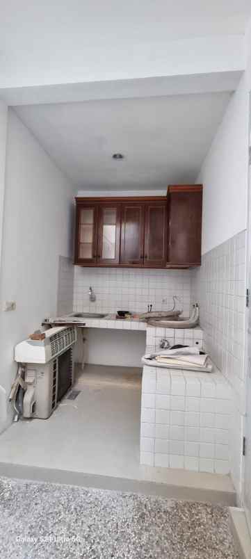 dijual rumah di pakuwon city surabaya timur