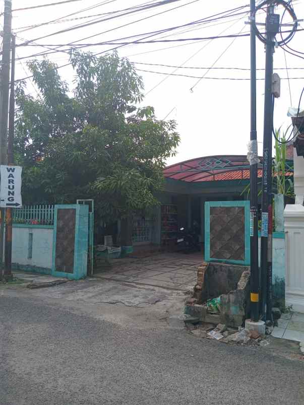 dijual rumah di pusat kota