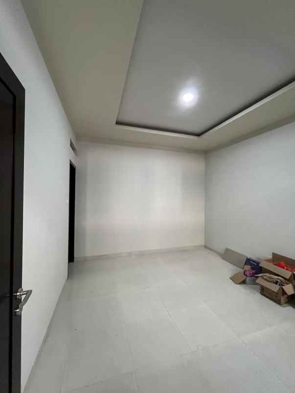 dijual rumah di sumber solo