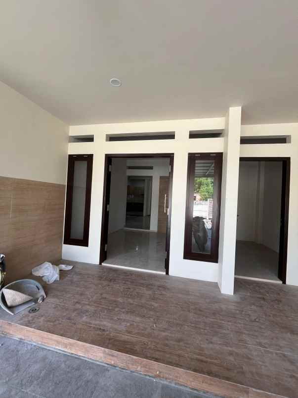 dijual rumah di sumber solo