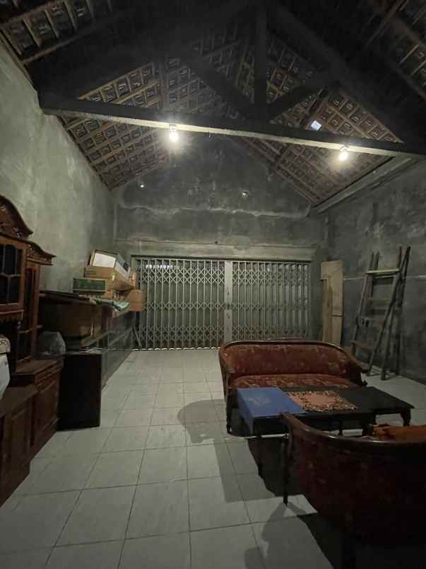 dijual rumah dijual rumah di jl untung
