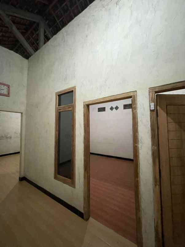 dijual rumah dijual rumah di jl untung