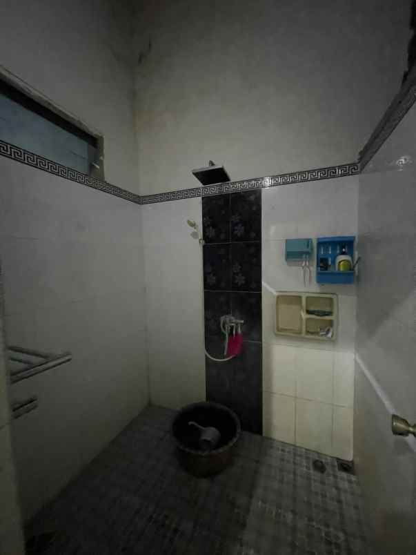 dijual rumah dijual rumah di jl untung