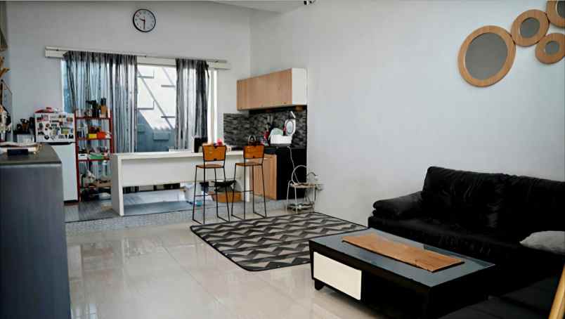 dijual rumah ditengah kota batu