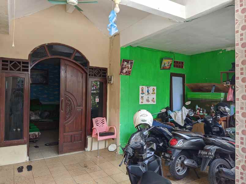 dijual rumah driyorejo