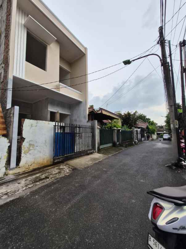 dijual rumah duren sawit jakarta timur