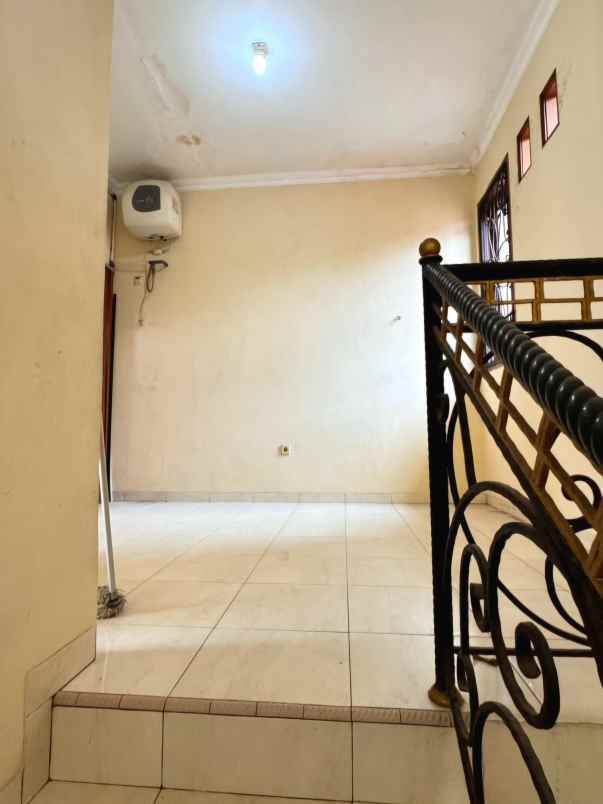 dijual rumah duren sawit jaktim