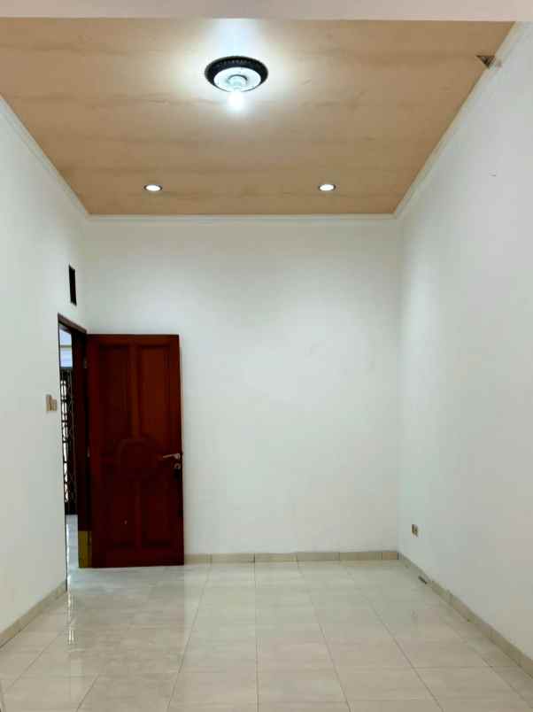 dijual rumah duren sawit jaktim