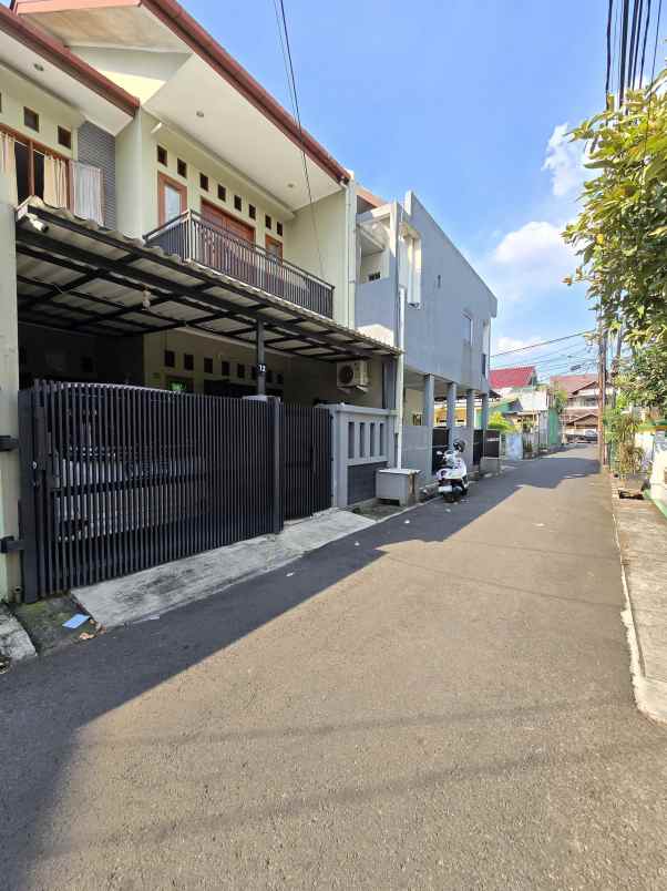 dijual rumah duren sawit jaktim