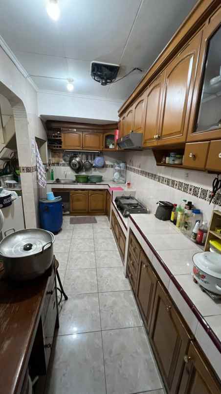 dijual rumah dwiwarna sawah besar jakarta pusat