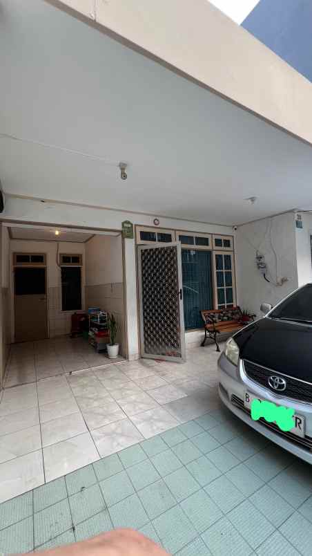 dijual rumah dwiwarna sawah besar jakarta pusat