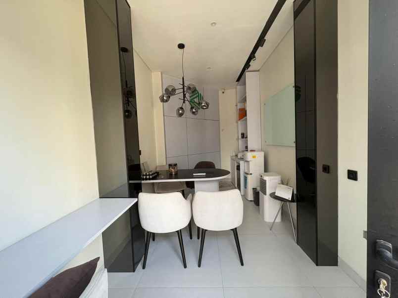 dijual rumah full furnished kavling ciherang depok