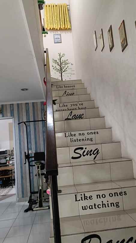 dijual rumah gading serpong cluster karelia