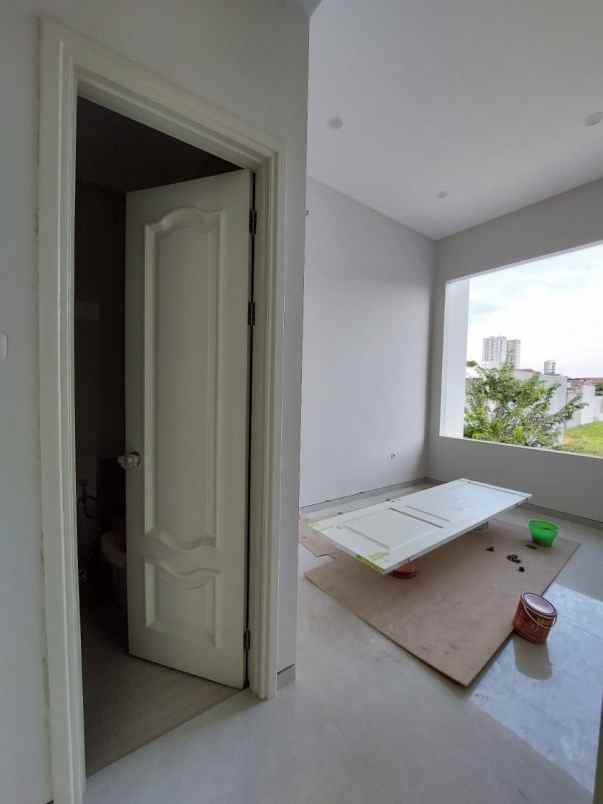 dijual rumah galaxy bumi permai araya