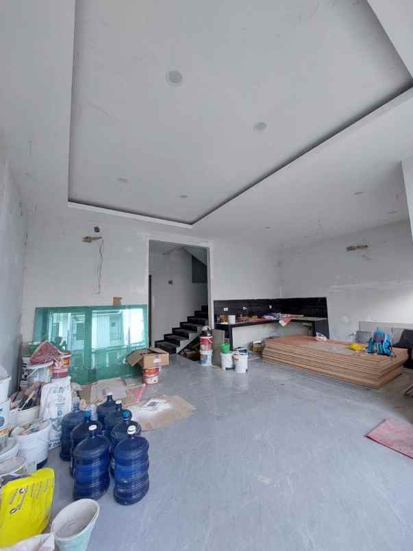 dijual rumah galaxy bumi permai araya