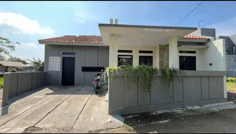 dijual rumah gardu induk simoangy