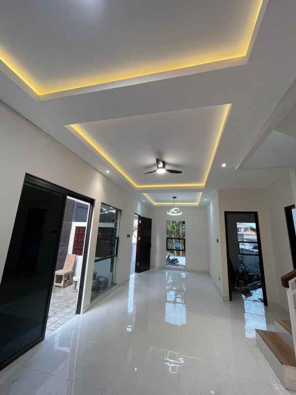 dijual rumah gito gati