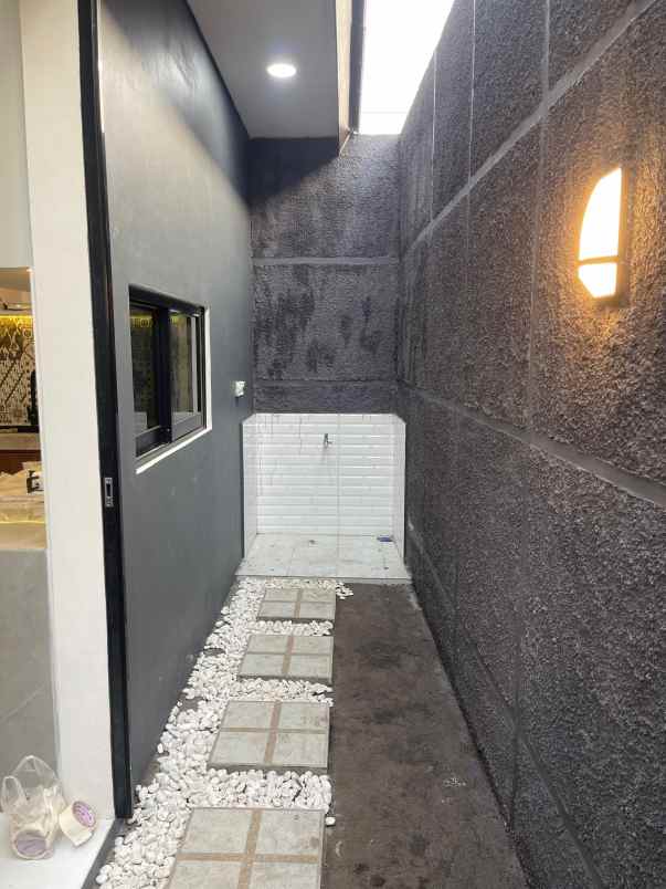 dijual rumah gito gati