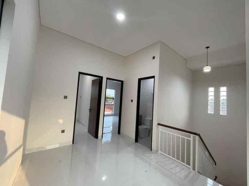 dijual rumah gito gati