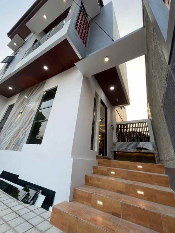 dijual rumah gito gati