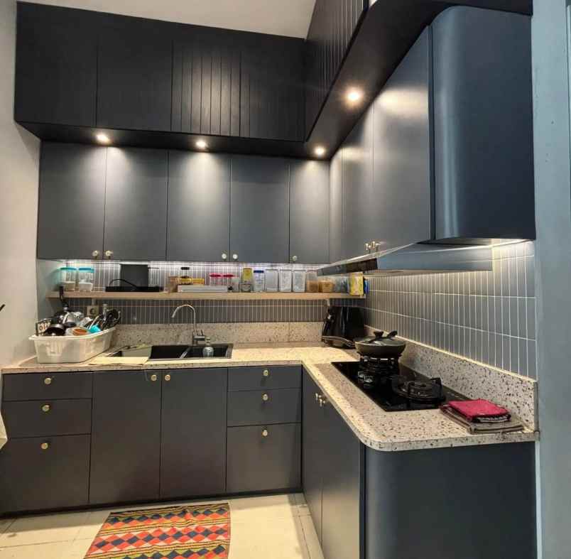 dijual rumah graha famili