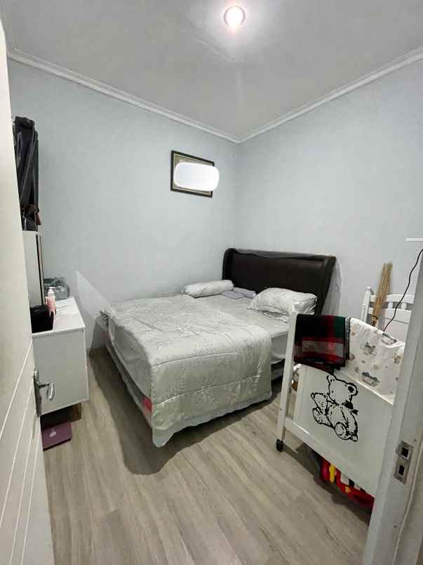 dijual rumah graha mampang mas