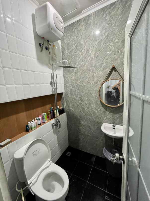 dijual rumah graha mampang mas