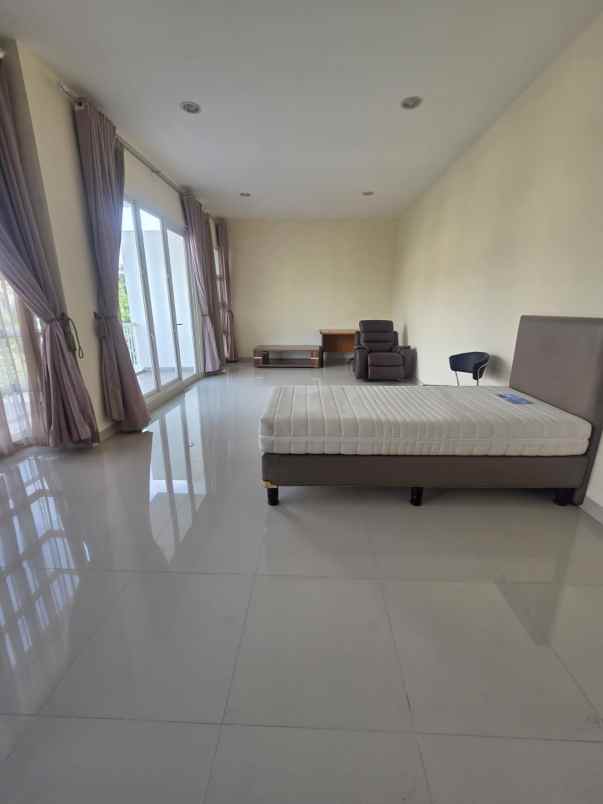 dijual rumah grand orchard kelapa gading