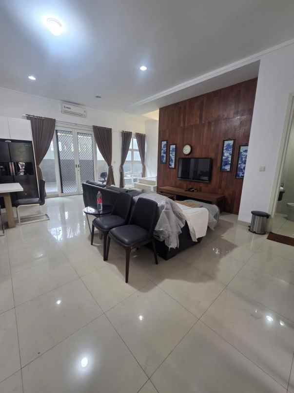 dijual rumah grand orchard kelapa gading