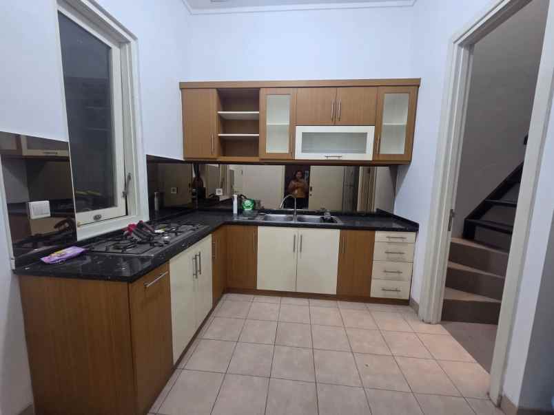 dijual rumah grand orchard kelapa gading