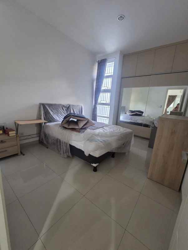 dijual rumah grand orchard kelapa gading