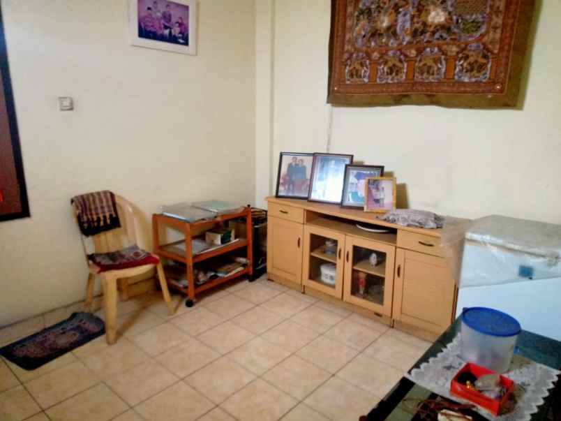 dijual rumah gunung batu pasteur