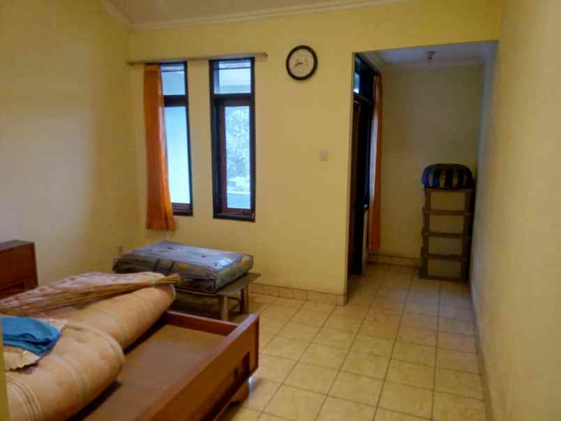 dijual rumah gunung batu pasteur