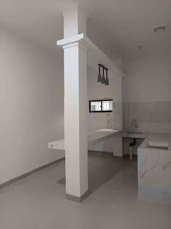 dijual rumah harapan indah