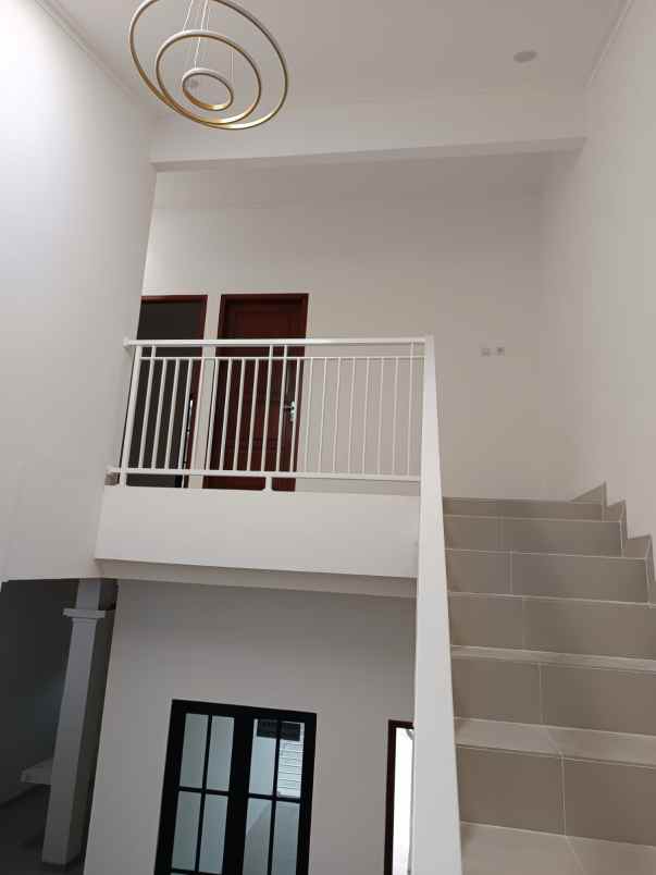 dijual rumah harapan indah