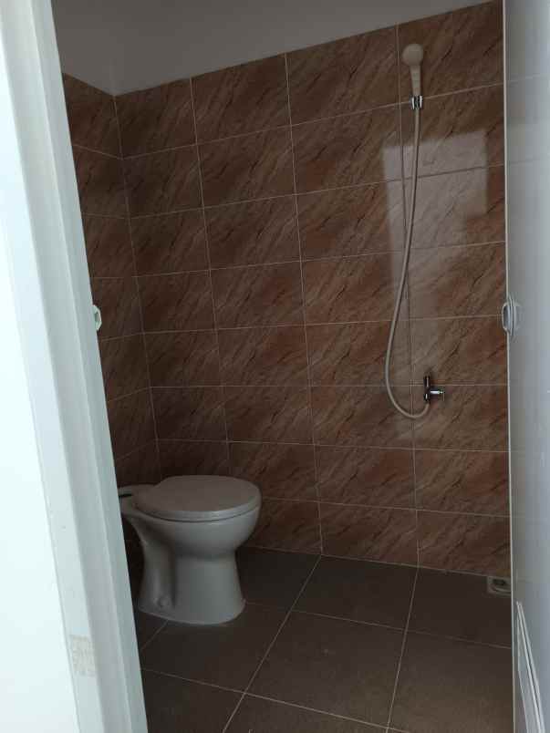 dijual rumah harapan indah