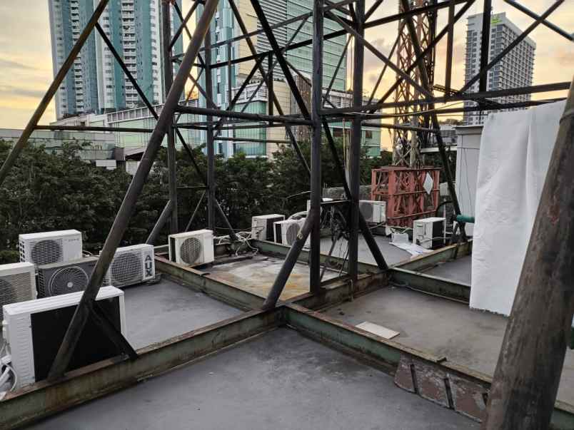 dijual rumah hayam wuruk