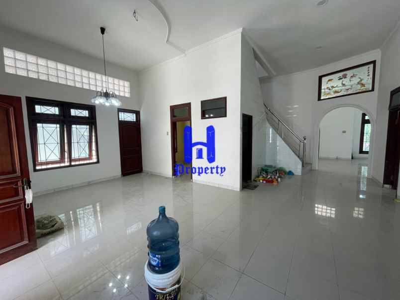 dijual rumah hook di komplek citra wisata medan johor
