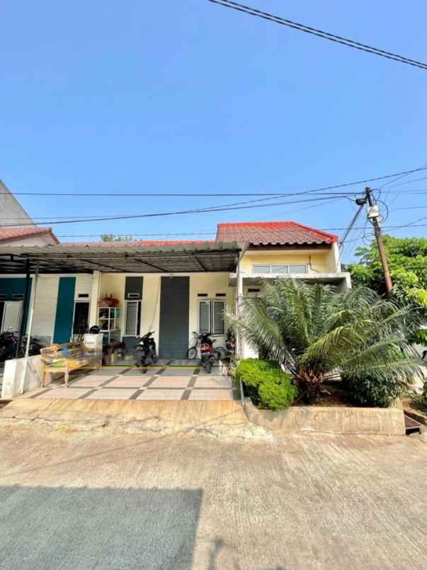 dijual rumah hook di mampang pancoran mas depok
